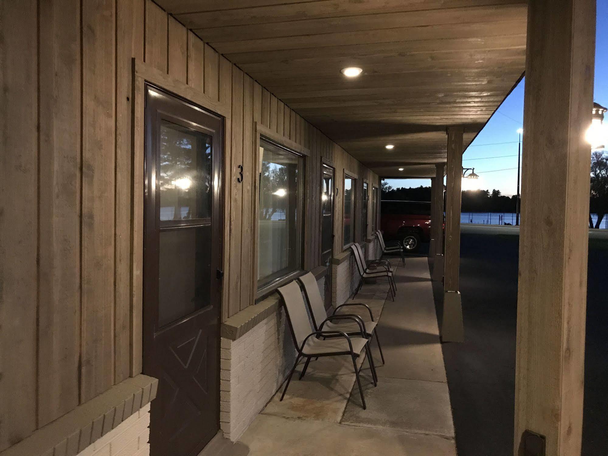 Aqua Aire Inn & Suites Minocqua Exterior photo