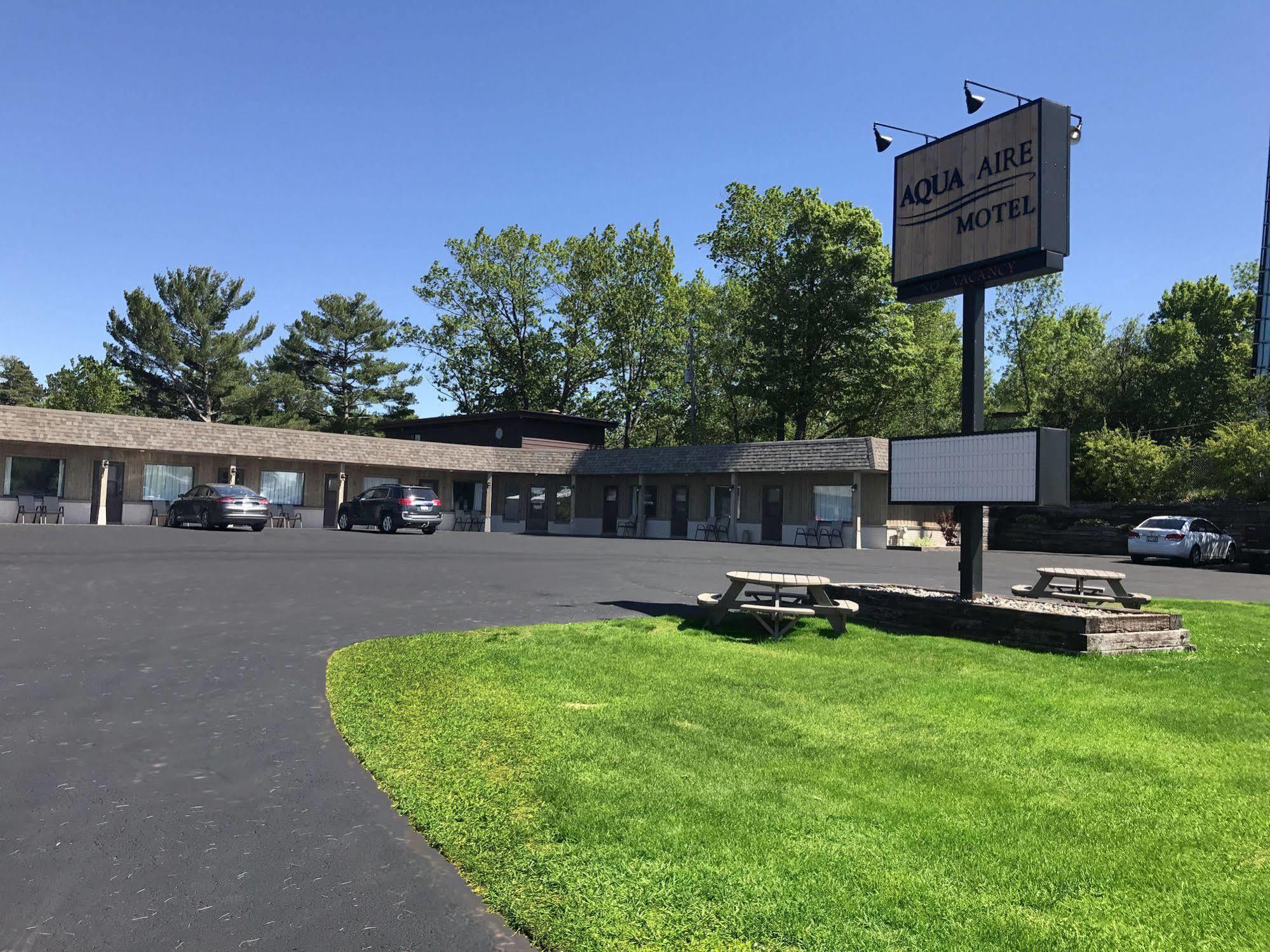 Aqua Aire Inn & Suites Minocqua Exterior photo