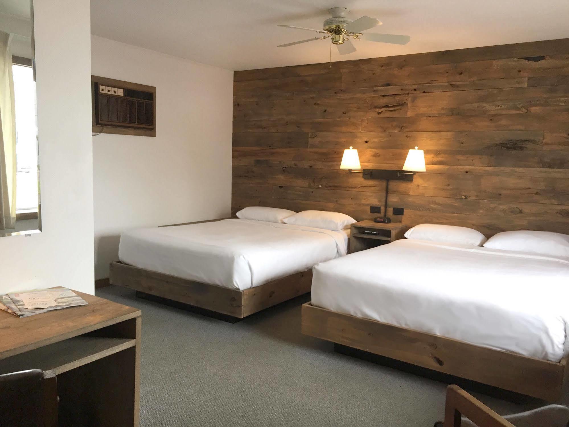 Aqua Aire Inn & Suites Minocqua Exterior photo