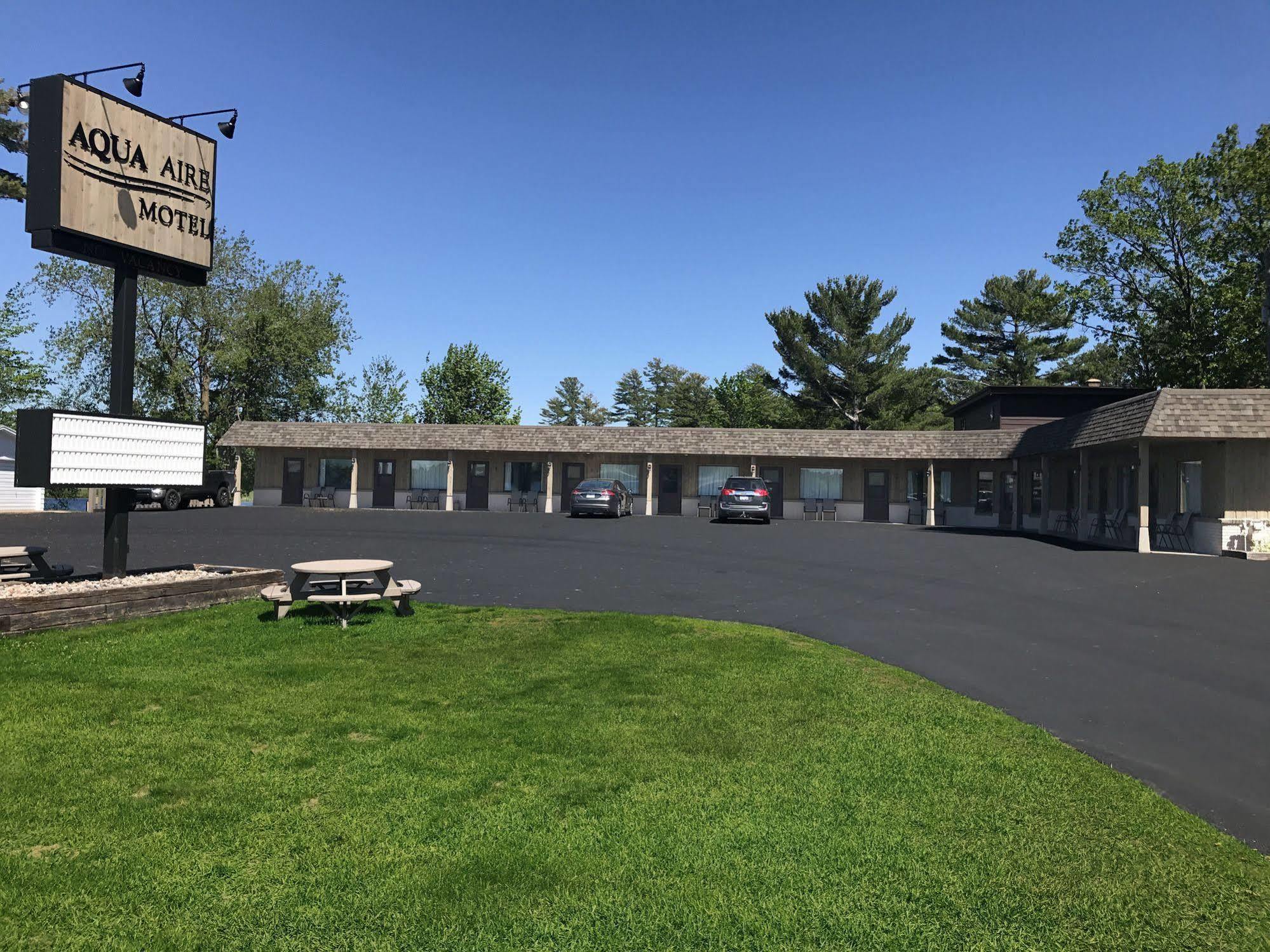 Aqua Aire Inn & Suites Minocqua Exterior photo